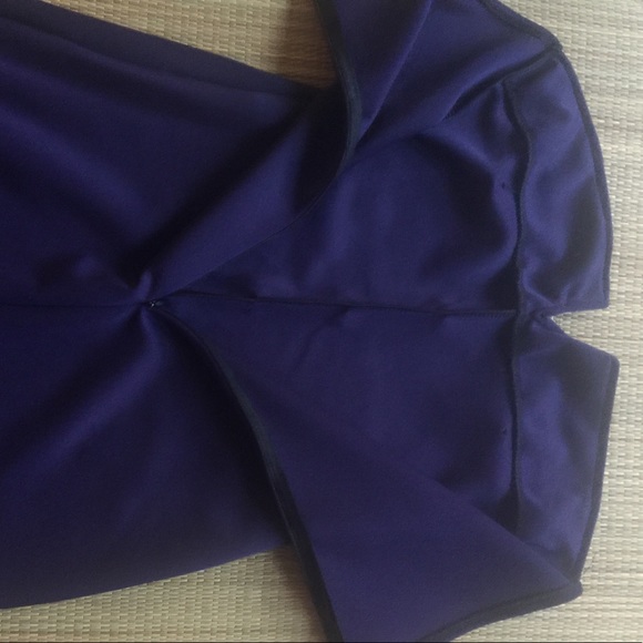 🆕NAVY BODYCON DRESS WITH BUTTON DETAIL - Picture 6 of 7